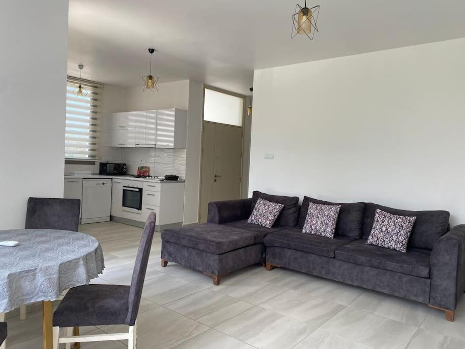 Girne/Zeytinlik 2+1 Muhtesem Terasli Daire Exteriör bild