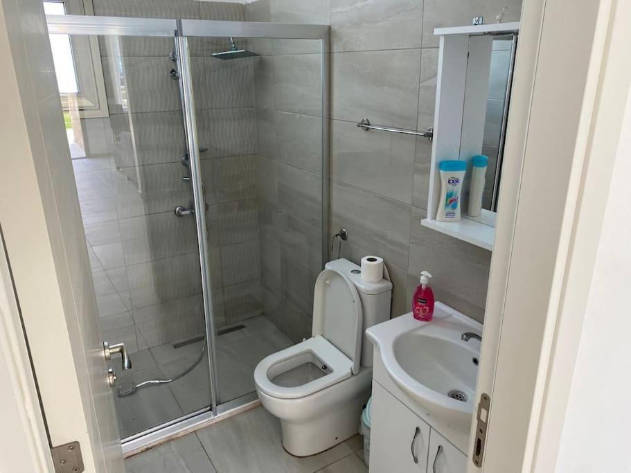 Girne/Zeytinlik 2+1 Muhtesem Terasli Daire Exteriör bild