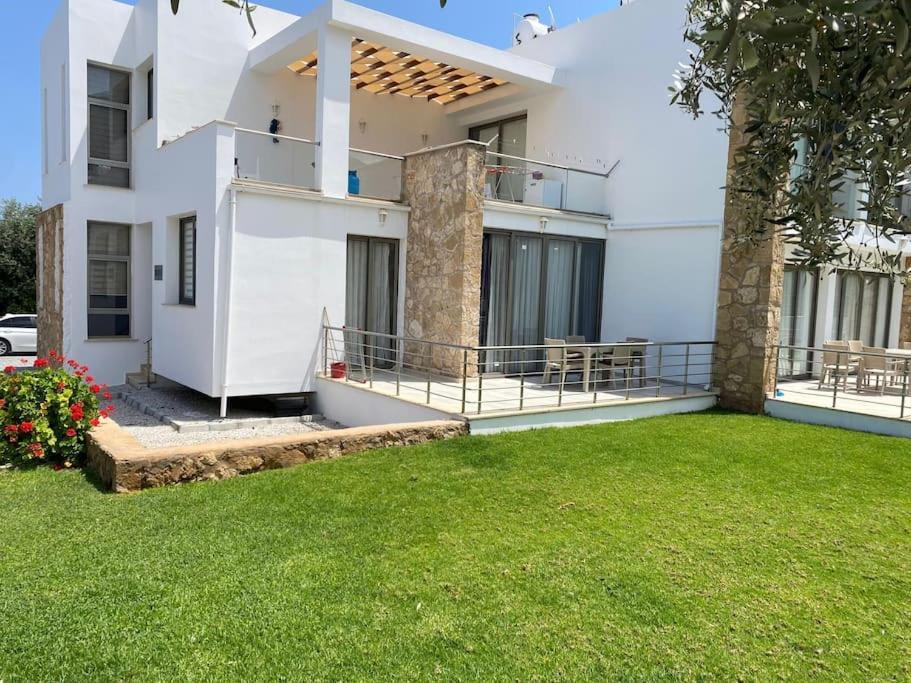 Girne/Zeytinlik 2+1 Muhtesem Terasli Daire Exteriör bild
